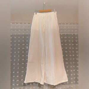 White linen pants
